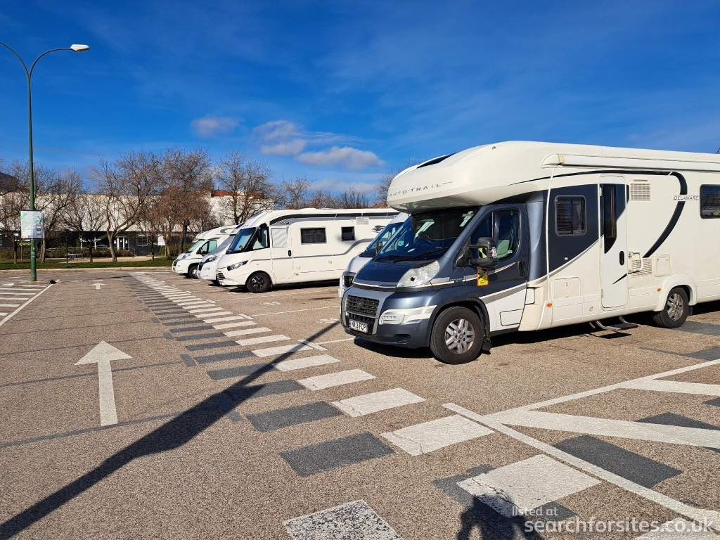 PARKING AUTOCARAVANAS d'occasion pour 60 EUR in Burgos sur WALLAPOP