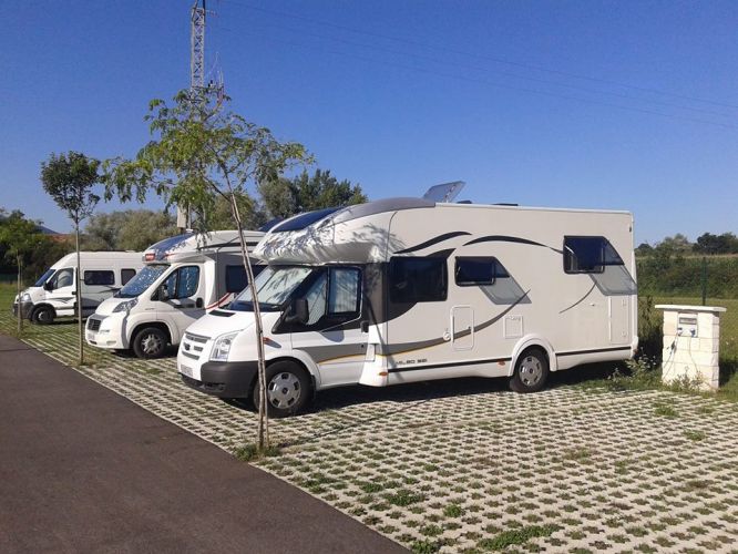 Area de Autocaravanas Suesa