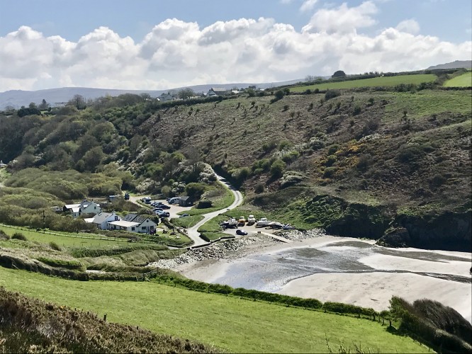 Pwllgwaelod Beach Car Park