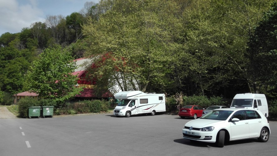 Overflow AC Car Park Cangas de Onis
