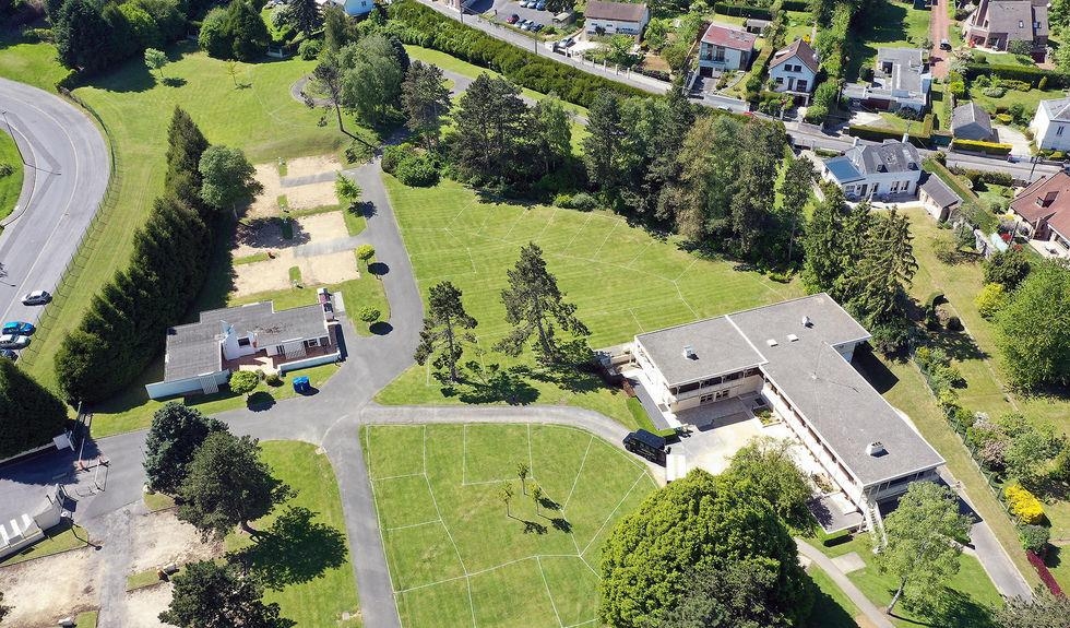 Camping Municipal De Vézelay Et Auberge De Jeunesse