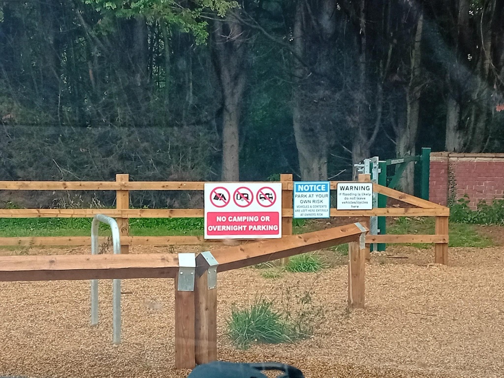 Radley Lakes carpark